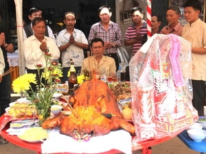 Vietnamese community in Laos welcomes early Tet